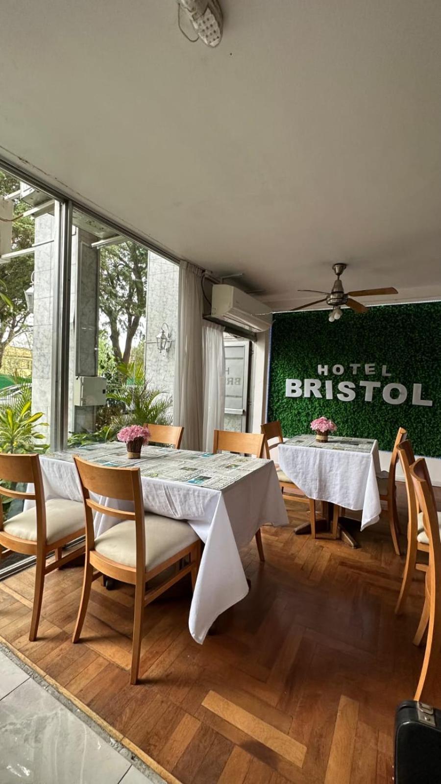 Hotel Bristol 科尔多瓦 外观 照片